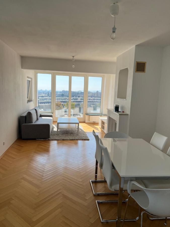 Mit Blick über 1160 Apartment Wien