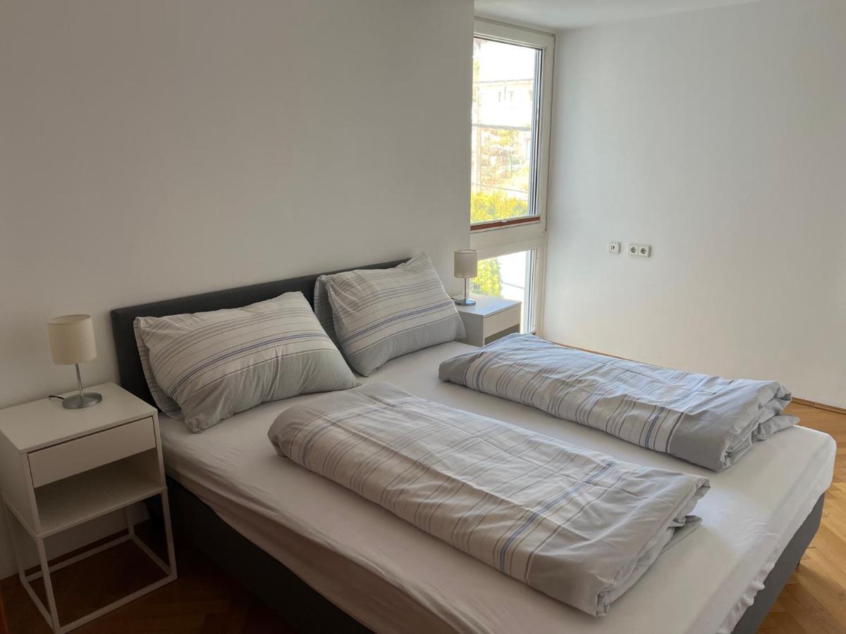Apartment Mit Blick über 1160 *
