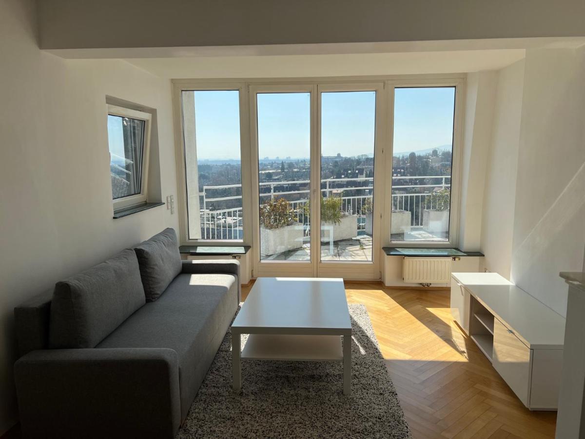 Apartment Mit Blick über 1160 *